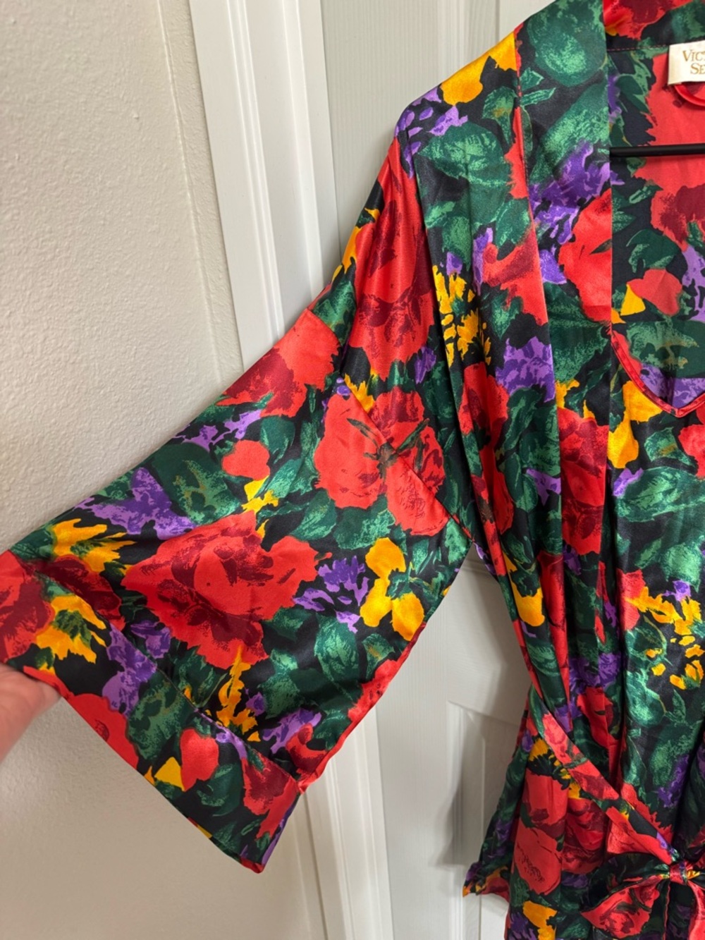Vintage Victoria’s Secret Silky Robe + Slip Set Large - Picture 6 of 10